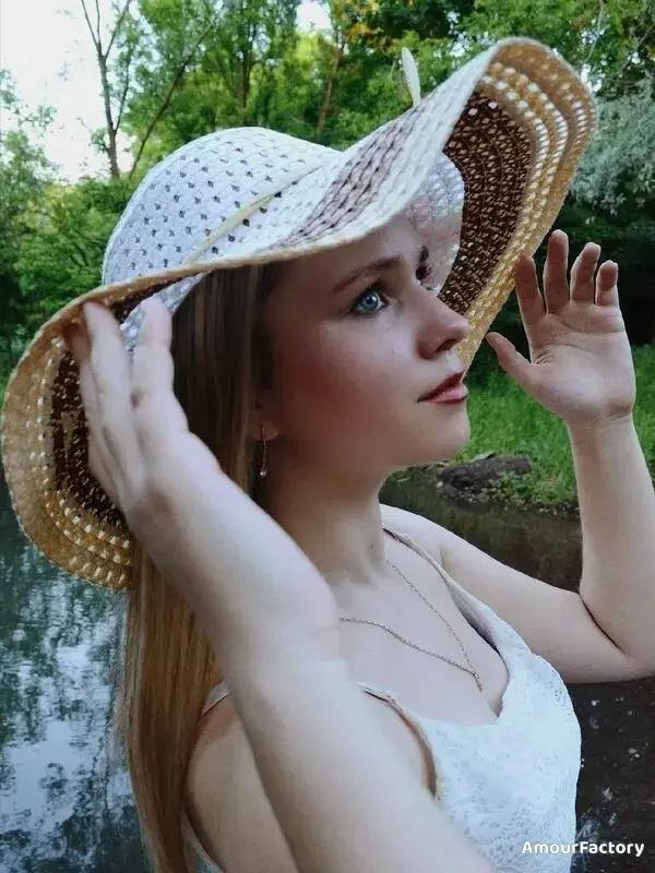 Anna Profile image 2