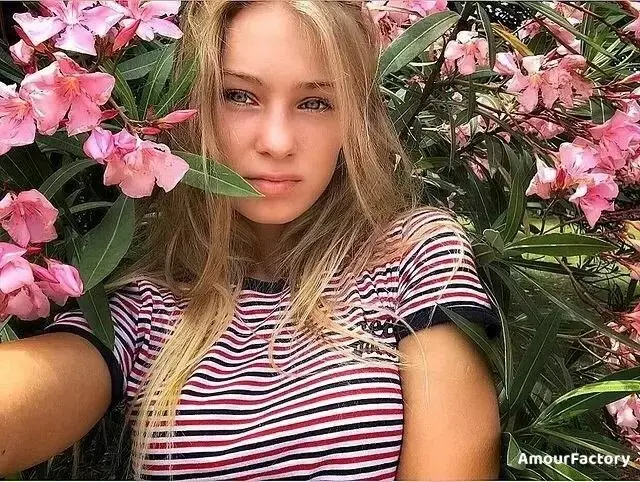 Arina Profile image 4