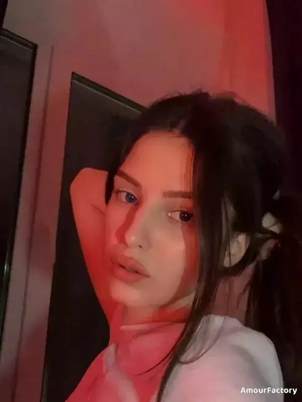 Yana Profile image 1