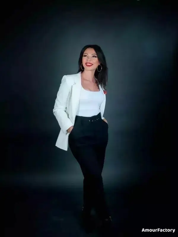 Irina Profile image 2